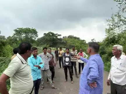 ભિલોડા: ભિલોડા ની હાથમતી નદી નો પુલ અને અણસોલ થી ઇસરીને જોડતા જર્જરીત પૂલ નુ ધારાસભ્ય એ નિરીક્ષણ કર્યું.