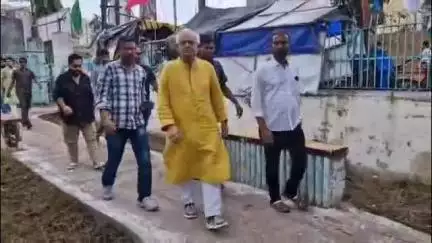 ব্যারাকপুর ২: BJP নেতারা যারা বাংলায় কথা বলে তারাও তাহলে বাংলাদেশি, অসমের মুখ্যমন্ত্রীর বক্তব্য নিয়ে খড়দহে সমালোচনা করলেন মন্ত্রী