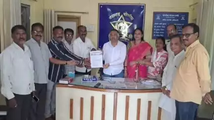 वणी: बस स्थानकातील बंद असलेली पोलिस चौकी सुरू करण्याची मागणी मानवी हक्क सुरक्षा परिषदचे ठाणेदारांना निवेदन