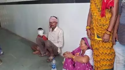 छतरपुर नगर: लालपुर में 7 वर्षीय मासूम पर आवारा कुत्ते का हमला, जिला अस्पताल से ग्वालियर रेफर