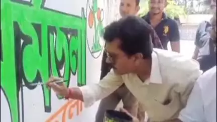 আলিপুরদুয়ার ১: আলিপুরদুয়ার জেলায় একুশে জুলাই সমাবেশ নিয়ে দেওয়াল লিখন শুরু হল