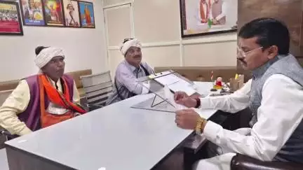 पानसेमल: पानसेमल विधायक श्री श्याम बरडे ने अपने कार्यकाल में की जनसुनवाई, अधिकारियों को किया निर्देशित