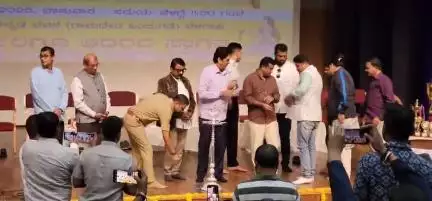 ಬೆಳಗಾವಿ: ನಗರದಲ್ಲಿ ಬೆಳಗಾವಿ ಜಿಲ್ಲಾ ಎಲೆಕ್ಟ್ರಾನಿಕ್ ಮೀಡಿಯಾ ಜರ್ನಲಿಸ್ಟ್ ಅಸೋಸಿಯೇಷನಿಂದ ಪತ್ರಿಕಾ ದಿನಾಚರಣೆ