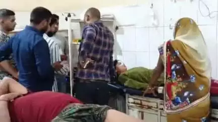 सीतापुर: जटपुरा ग्राम पंचायत की युवती ने अज्ञात कारणों से रविवार को जहरीला पदार्थ खाकर आत्महत्या की कोशिश की