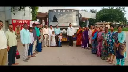 సిరిసిల్ల: స్పెషల్ టూర్ లో భాగంగా సిరిసిల్ల ఆర్టిసి డిపో నుండి 5వ బస్సు ప్రారంభించిన డిపో మేనేజర్ ప్రకాష్ రావు