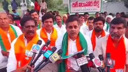 ఇబ్రహీంపట్నం: సాగు చేస్తున్న భూములను గోశాలకు కేటాయించడం దారుణం: ఎంపీ కొండా విశ్వేశ్వర్ రెడ్డి