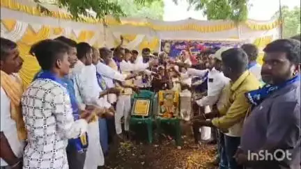 ಶ್ರೀನಿವಾಸಪುರ: ಯಾರಿಗೆ ಏನು ಸೇರಬೇಕು ಎಂಬುದರ ಬಗ್ಗೆ ಸ್ಪಷ್ಟವಾಗಿ ಸಂವಿಧಾನದಲ್ಲಿ ಉಲ್ಲೇಖಿಸಲಾಗಿದೆ :ಪುಲಗೂರಕೋಟೆ ಬಳಿ ದಲಿತ ಮುಖಂಡ ಎಂ.ವೆಂಕಟಸ್ವಾಮಿ