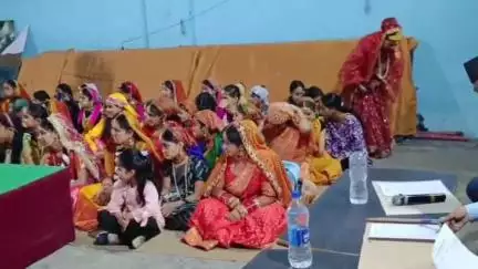 पौड़ी: गढ़ ज्योति सांस्कृतिक कला मंच ने रामलीला मैदान में गढ़वाली वेशभूषा प्रतियोगिता का किया गया आयोजन