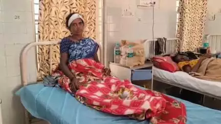 కుప్పం: గుల్లేపల్లి గ్రామంలో దారుణం, కోడలి పై అత్తమామలు, బావ, తోడికోడళ్ల దాడి