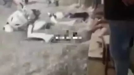 अजमेर: अजमेर में तेज बारिश ने मचाई तबाही, दरगाह क्षेत्र में वाहन पानी में बह गए