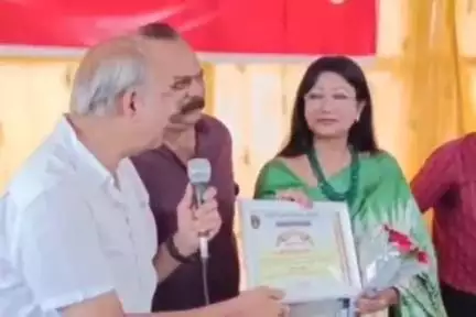 कांके: रांची के मेन रोड स्थित दुर्गा बाड़ी में झारखंड बंगाली एसोसिएशन की बैठक हुई