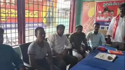 రామగుండం: ప్రవేటు కార్పొరేట్ ఆసుపత్రుల దోపిడికి వ్యతిరేకంగా యువత పోరాడాలి : PYL రాష్ట్ర ప్రధాన కార్యదర్శి కోలా లక్ష్మీనారాయణ
