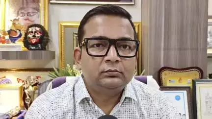 কৃষ্ণনগর ১: দলের সিদ্ধান্ত মেনে কাজ করতে হবে, খুব তাড়াতাড়ি  কৃষ্ণনগর পৌরসভার ঝামেলা মিটবে; বললেন কাউন্সিলর