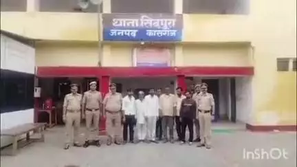 पटियाली: सिढपुरा थाना पुलिस ने अलग-अलग मामलों में 8 वारंटियों को किया गिरफ्तार, जिला न्यायालय में किया पेश