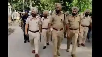 ਜਲੰਧਰ 1: ਜਲੰਧਰ ਦੇ ਕਾਜ਼ੀ ਮੰਡੀ ਵਿਖੇ ਯੁੱਧ ਨਸ਼ਿਆਂ ਵਿਰੁੱਧ ਪੁਲਿਸ ਵੱਲੋਂ ਚਲਾਇਆ ਗਿਆ ਸਰਚ ਆਪਰੇਸ਼ਨ