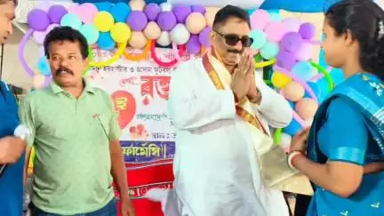 চণ্ডীতলা ২: হুগলির চন্ডীতলা বিধানসভার নৈতি অঞ্চলে স্বেচ্ছায় রক্তদান শিবিরে হুগলি জেলা পরিষদের মেন্টর তথা কর্মাধ্যক্ষ