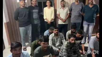 ધ્રાંગધ્રા: કોંઢ ગામે વાડી વિસ્તારમાં જાહેરમાં તીન પત્તીનો જુગાર ટીચતા નવ શકુનીઓને 53,650 સાથે પોલીસ ઝડપી લીધા