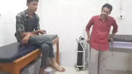मुरैना नगर: किराने का सामान लेने गए युवक को शिफ्ट कार ने मारी टक्कर, परिजनों ने लगाया ज़िला अस्पताल में इलाज न करने का आरोप