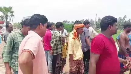 কুলতলি: কৈখালী পর্যটন কেন্দ্রে পর্যটকের ঢল নামলেও  ঠিকমতো পরিসেবা না পাওয়ায় সমস্যা পর্যটকেরা