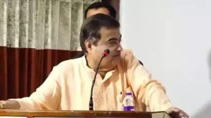 नागपूर ग्रामीण: सरकार विरोधी याचिकेला गडकरी यांचे समर्थन, गडकरी यांच्या नागपुरात केलेल्या वक्तव्यामुळे राजकीय वर्तुळात चर्चेला आले उधाण