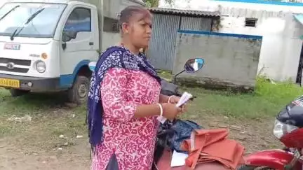 শান্তিপুর: শান্তিপুর বড়বাজারে লিজ নেওয়া দোকান ছেড়ে দেওয়ার জন্য হুমকির অভিযোগ মালিকের ছেলের বিরুদ্ধে, থানার দ্বারস্থ মহিলা