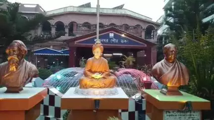 কৃষ্ণনগর ১: কৃষ্ণনগর পৌরসভায় যে কংগ্রেস কাউন্সিলর তৃণমূলের একাংশের আনা অনাস্থা প্রস্তাবে সই করেছে তাতে দলের কোন অনুমোদন নেই