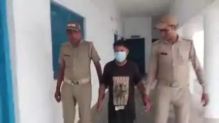 रुद्रपुर: रुद्रपुर कोतवाली पुलिस ने बाजार क्षेत्र से 15 लीटर अवैध अंग्रेजी व देशी शराब के साथ एक आरोपी को किया गिरफ्तार