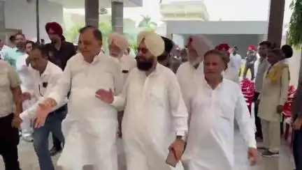 ਅਬੋਹਰ: ਸਰਕਾਰ ਦੀ ਲੈੰਡ ਪੂਲਿੰਗ ਨੀਤੀ ਨੂੰ ਪੰਜਾਬ ਦੇ ਲੋਕ ਸਵੀਕਾਰ ਨਹੀ ਕਰਨਗੇ - ਪ੍ਰਤਾਪ ਸਿੰਘ ਬਾਜਵਾ, ਆਗੂ ਵਿਰੋਧੀ ਧਿਰ