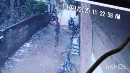 बिंदकी: बिंदकी के सामुदायिक स्वास्थ्य केंद्र के बगल से दिनदहाड़े कोचिंग पढ़ने गए छात्र की साइकिल चोरी, मामला सीसीटीवी में कैद