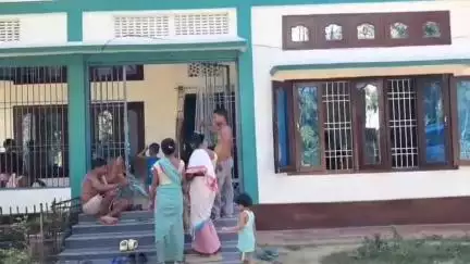 সোণাৰি: ভাৰতীয় সেনাৰ আক্ৰমণত নিহত হোৱা কৰ্ণেল প্ৰদীপ অসম ওৰফে অকণ গগৈৰ ১ নং হাওঁফাওঁৰ গৃহত শোকাকুল পৰিৱেশ
