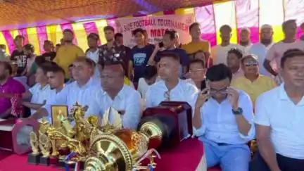 করিমগঞ্জ: মুলিয়ালা স্পোর্টস এসোসিয়েশনের দ্বারা আয়োজিত নক আউট ফুটবল টুর্নামেন্টের ফাইনাল খেলার আয়োজন