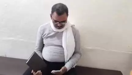 सकलडीहा: जिला मुख्यालय पर AIMIM पूर्वांचल सचिव ने प्रेस वार्ता की, वाराणसी में कहा- पीला पगड़ी ढीला कर देंगे