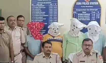 তমলুক: এগরাতে জাল আয়কর বিভাগের অফিসারের পরিচয় দিয়ে 200 গ্রাম সোনা এবং ৪ লক্ষ টাকা লুট, গ্রেপ্তার ৫