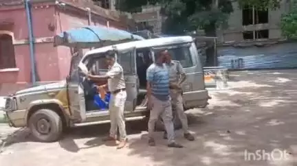 বাগদা: টাকা জালিয়াতি করার অভিযোগে বাগদা এলাকা থেকে এক ব্যক্তিকে  গ্রেপ্তার করল বাগদা থানার পুলিশ ।