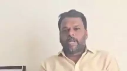 ಚಾಮರಾಜನಗರ: ಚಾಮರಾಜನಗರದಲ್ಲಿ ಅದ್ದೂರಿ ದಸರಾ ನಡೆಸಲೇಬೇಕು : ನಗರದಲ್ಲಿ ಜನ ಹಿತಾಸಕ್ತಿ ಹೋರಾಟ ವೇದಿಕೆ ಜಿಲ್ಲಾಧ್ಯಕ್ಷ ಸುರೇಶ್ ಆಗ್ರಹ