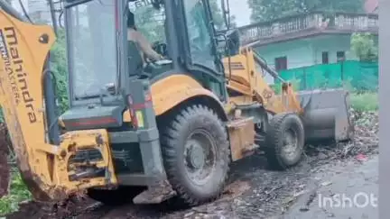 नेपानगर: डेंगू पर नगर पालिका का वार: नेपानगर में चला सफाई और दवा का महाअभियान