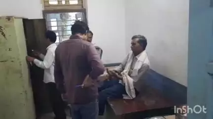 पटेरा: हिनौती के पास बाइक सवार अनियंत्रित होकर गिरे, हुए घायल, इलाज जारी