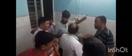 अरवल: बेलखारा गांव के पास बाइक से गिरकर शिक्षक घायल, इलाज के लिए सदर अस्पताल में भर्ती