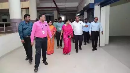 கோவில்பட்டி: ஸ்டார்ட்அப் தமிழ்நாடு அலுவலகம் அமைப்பதற்கான இடம் அண்ணா பேருந்து நிலைய வணிக வளாகத்தில் கனிமொழி எம்பி ஆய்வு