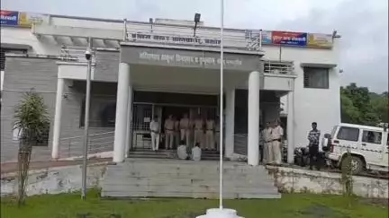 दमोह: अजमेरी गार्डन के पास कार से रौंदकर हत्या करने के मामले में कोतवाली पुलिस ने दोनों आरोपियों को गिरफ्तार किया