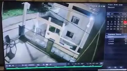छिंदवाड़ा नगर: एफडीडीआई के पीछे पीएम आवास योजना में ताला तोड़कर चोरी का प्रयास, चोर सीसीटीवी में कैद