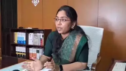 ಕಾರವಾರ: ಜಿಲ್ಲೆಯ ಕರಾವಳಿಯಲ್ಲಿ ವೇಗದ ಬಿರುಗಾಳಿ: ನಗರದಲ್ಲಿ ಜಿಲ್ಲಾಧಿಕಾರಿ ಕೆ. ಲಕ್ಷ್ಮೀಪ್ರಿಯಾ ಮಾಹಿತಿ
