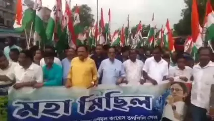 বারাবনী: শহিদ দিবসকে সামনে রেখে গির্জা মোড় থেকে ট্র্যাফিক মোড় পর্যন্ত হল তৃণমূল মহামিছিল; উপস্থিত মন্ত্রী, জেলা সভাপতি সহ অন্যরা
