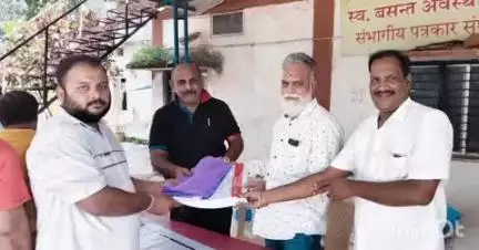 जगदलपुर: मोतीलाल नेहरू वार्ड में दो दिवसीय शिविर आयोजित कर बांटी गई मेडिकेटेड मच्छरदानी, स्वास्थ्य के प्रति किया गया जागरूक