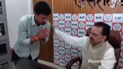 ओखलकांडा: पतलिया क्षेत्र से सुमित नदगली बने निर्विरोध क्षेत्र पंचायत सदस्य, सांसद अजय भट्ट से की मुलाकात