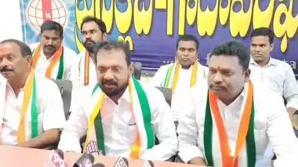 రామగుండం: బీసీలకు 42% రిజర్వేషన్లపై ప్రభుత్వం ఆర్డినెన్స్ తేవడాన్ని జీర్ణించుకోలేక బీఆర్ఎస్ విమర్శలు చేస్తోంది: కాంగ్రెస్ నేతలు