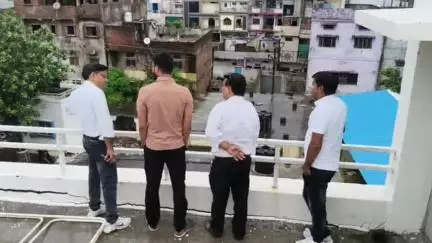 बीना: एसडीएम ने सिविल हॉस्पिटल का किया निरीक्षण, पानी टपकता देख मरम्मत के दिए निर्देश