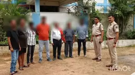 उदयपुर धरमजयगढ़: छाल थाना में गुण्डा-बदमाशों की परेड, थाना प्रभारी ने दी सख्त हिदायत