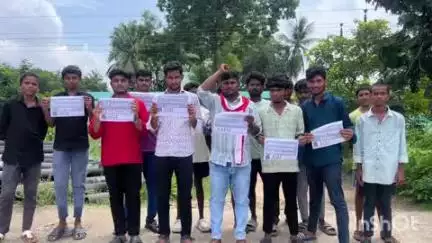కొత్తగూడెం: AISF నాయకులపై BJP,సంఘ్ పరివార్ దాడులను ఖండించాలని,దాడికి యత్నించిన బీజేవైఎం దుండగులను అరెస్ట్ చేయాలనిAISF నాయకుల డిమాండ్