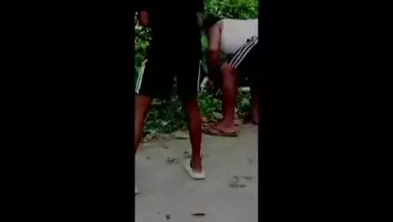রাজগঞ্জ: সুখানীবস্তিতে রাস্তারধার থেকে পাচ ফুটের অজগর সাপ উদ্ধার করে খুনিয়া রেঞ্জের বনকর্মিদের হাতে তুলে দিল স্থানীয় বাসিন্দারা
